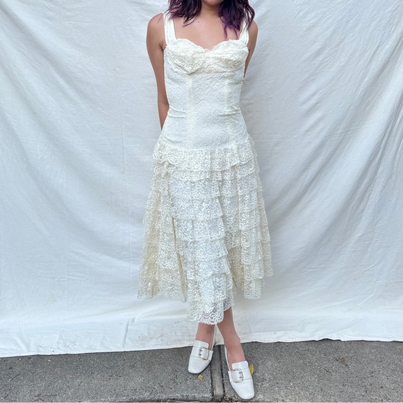 Lilli Diamond Lace Dress - Picture 1 of 13